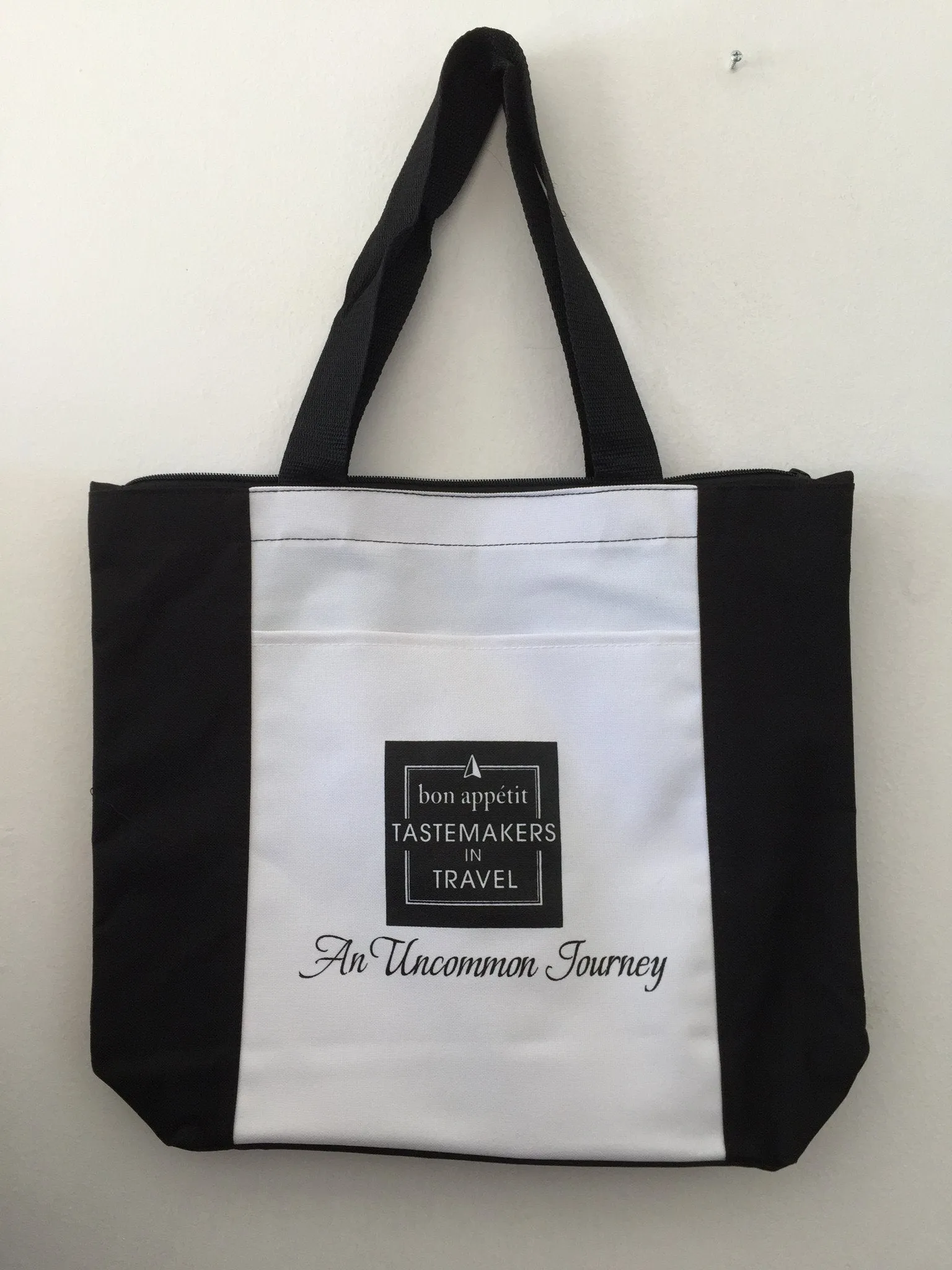 600D Polyester Deluxe Zipper Tote Bag