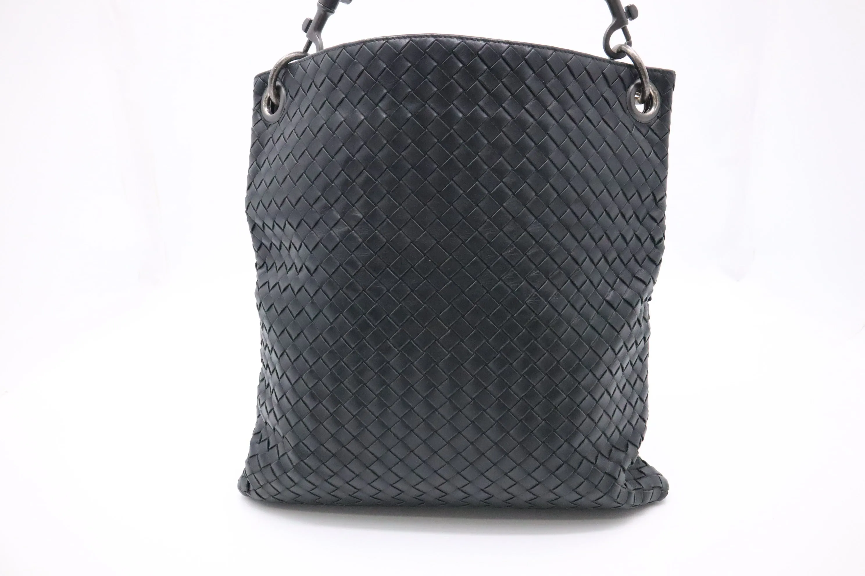 Bottega Veneta Crossbody Bag in Black Intrecciato Leather