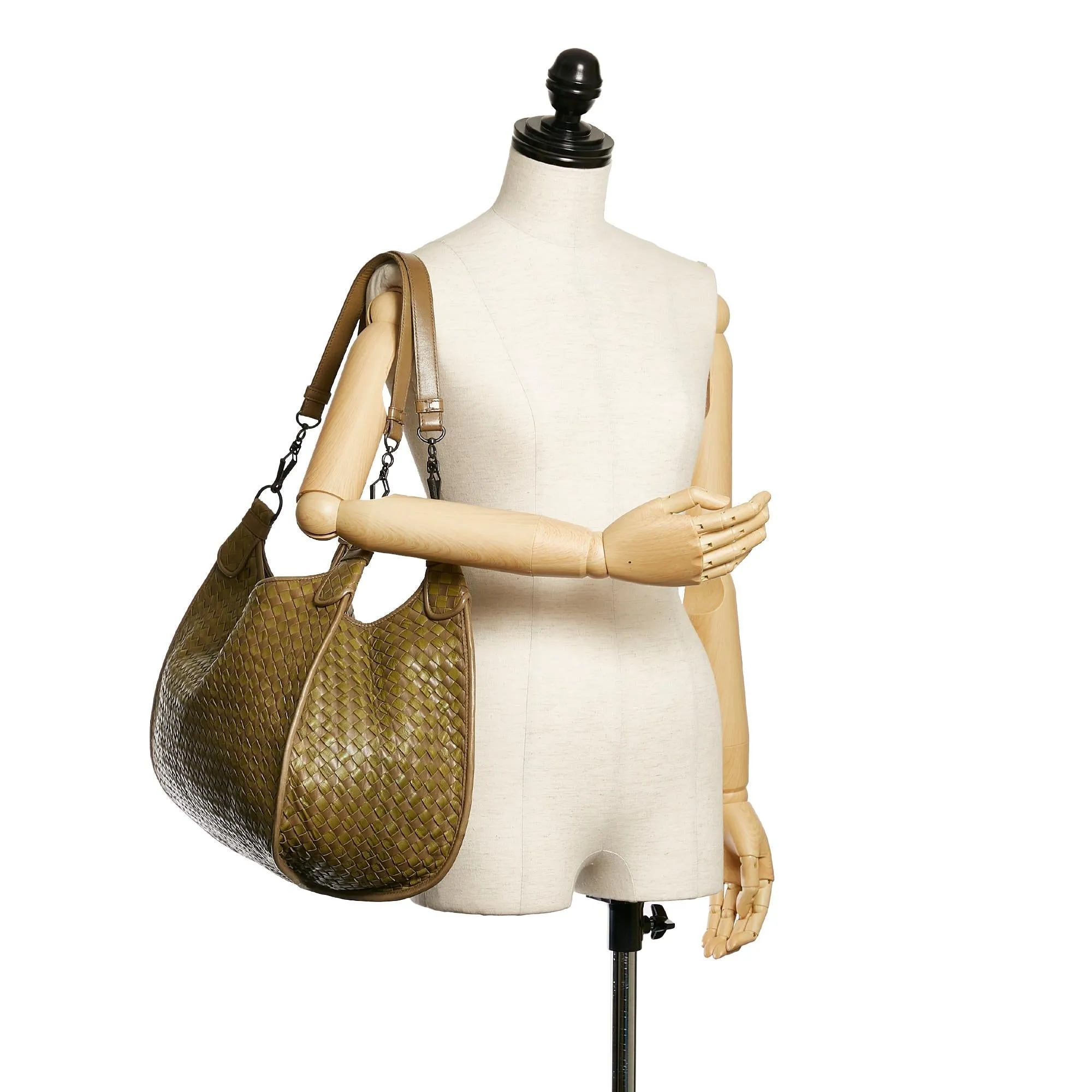 Bottega Veneta Intrecciato Leather Shoulder Bag (SHG-29926)