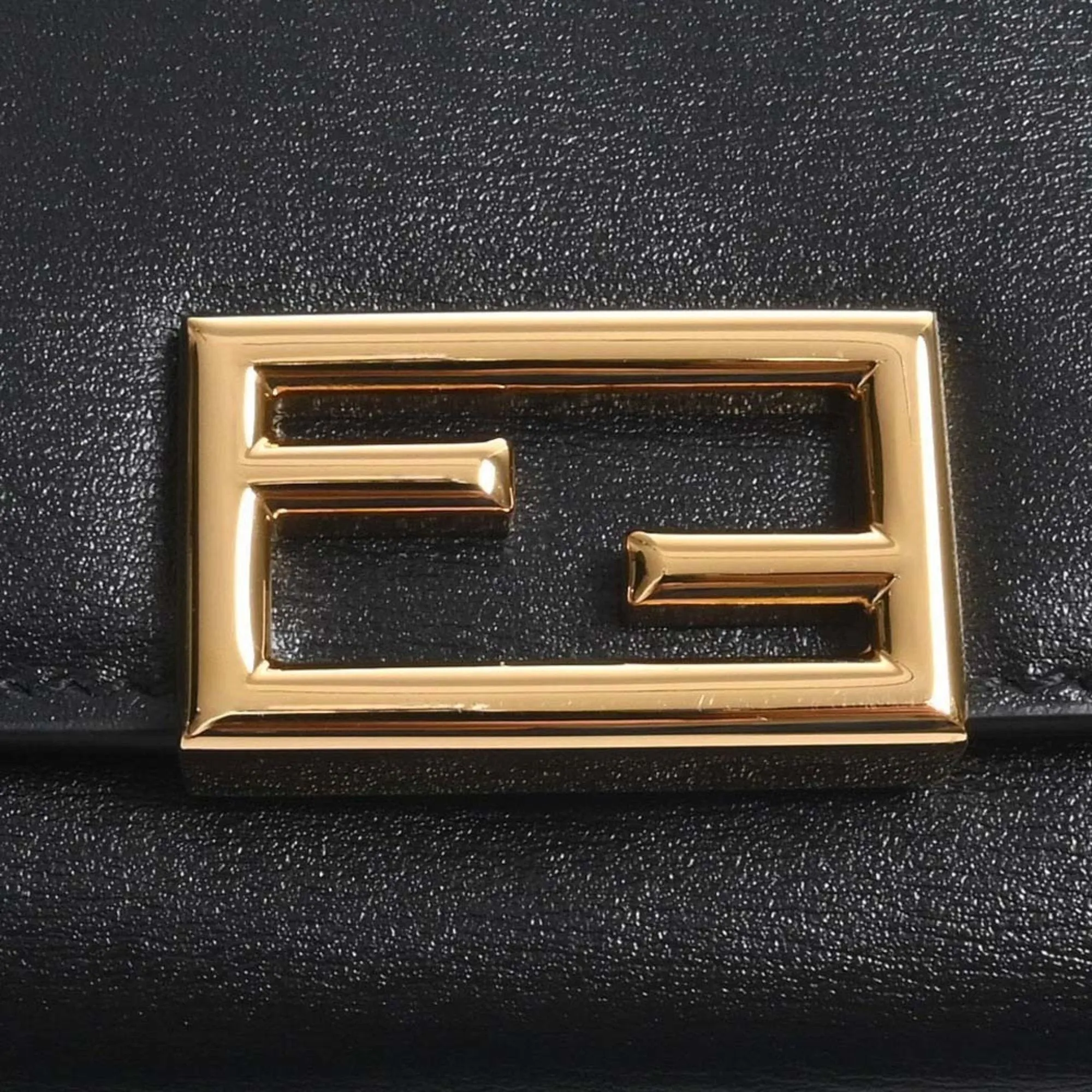 FENDI leather bi-fold long wallet 8M0251 black ladies