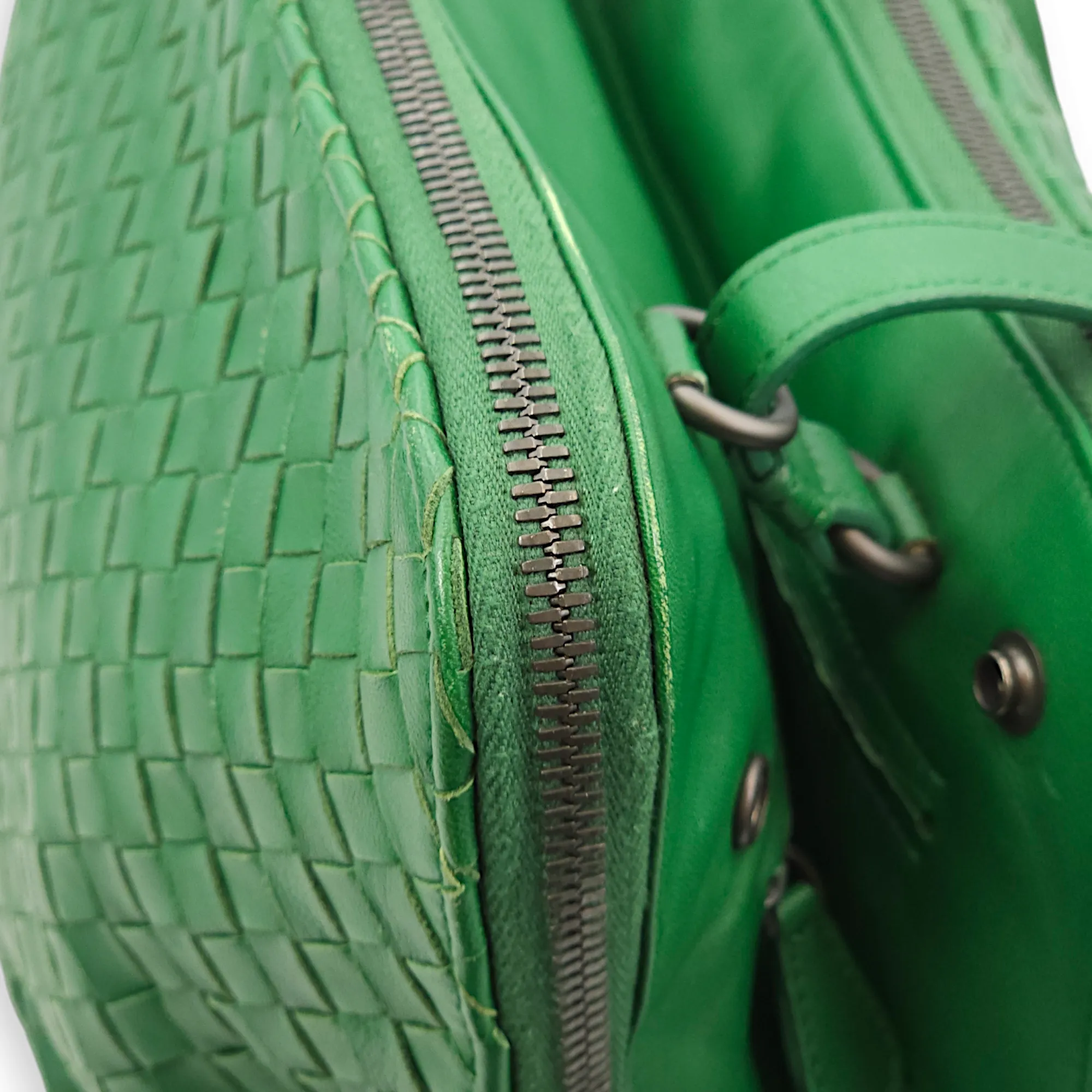 Intrecciato Green Shoulder Bag in Nappa Leather, Brunito hardware