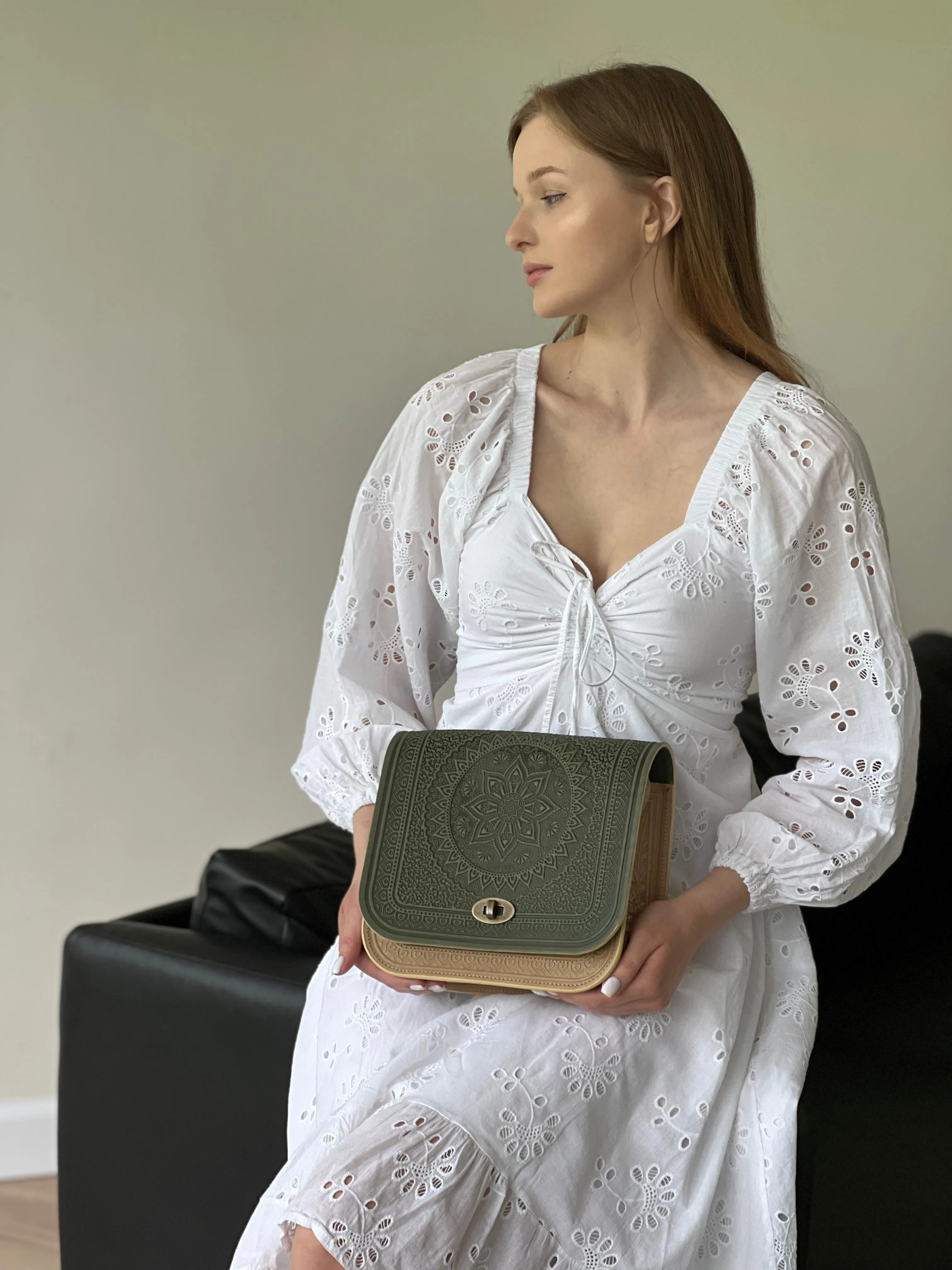 Ivory&Olive Olive Unique Purse