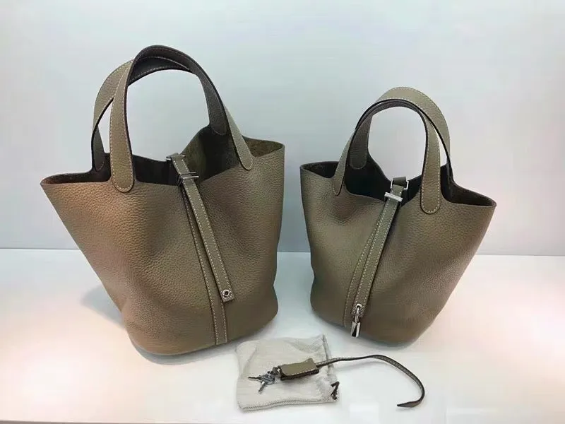 Pico Classic Bucket Bag